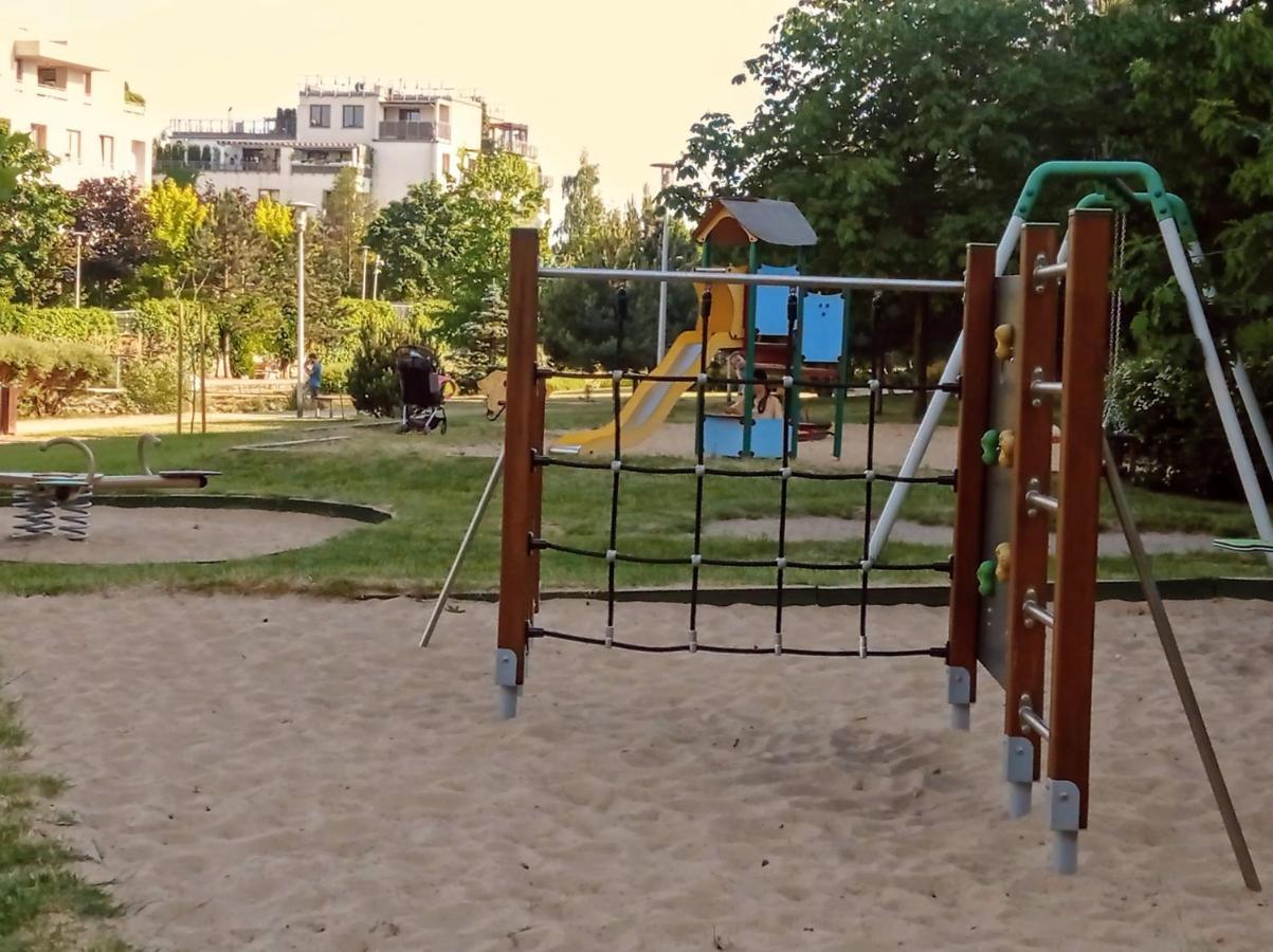 Mokotow, Apartment With Terrace, Greenery And Near The Airport! Warsaw Exterior photo